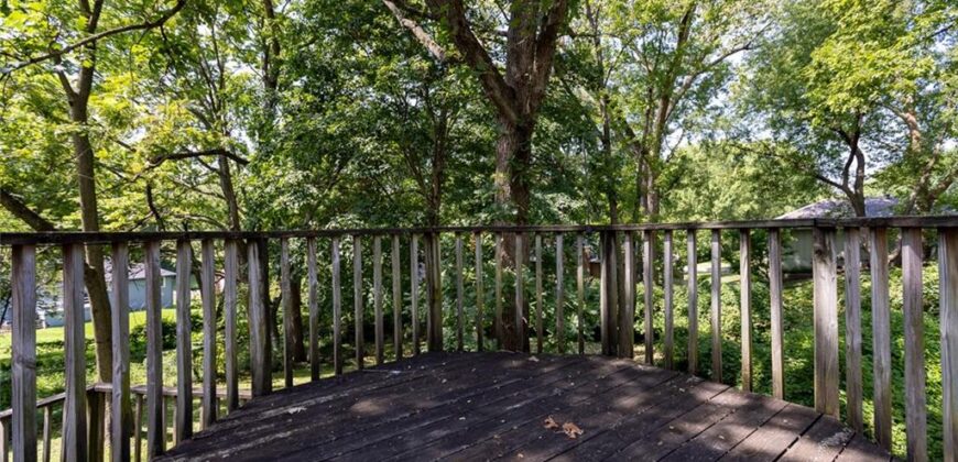 5822 NW Aspen Lane, Kansas City, MO 64152