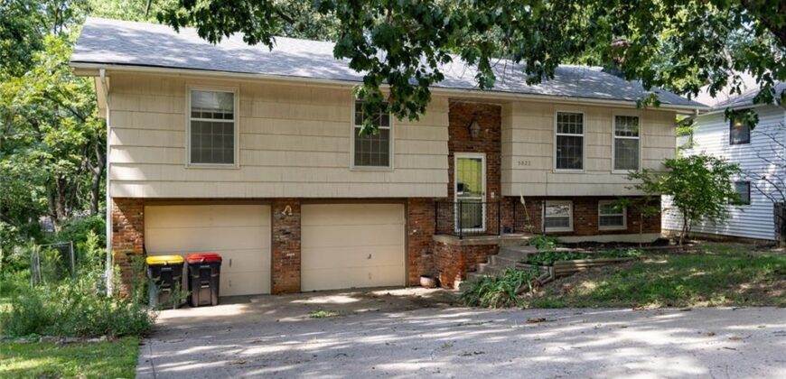 5822 NW Aspen Lane, Kansas City, MO 64152