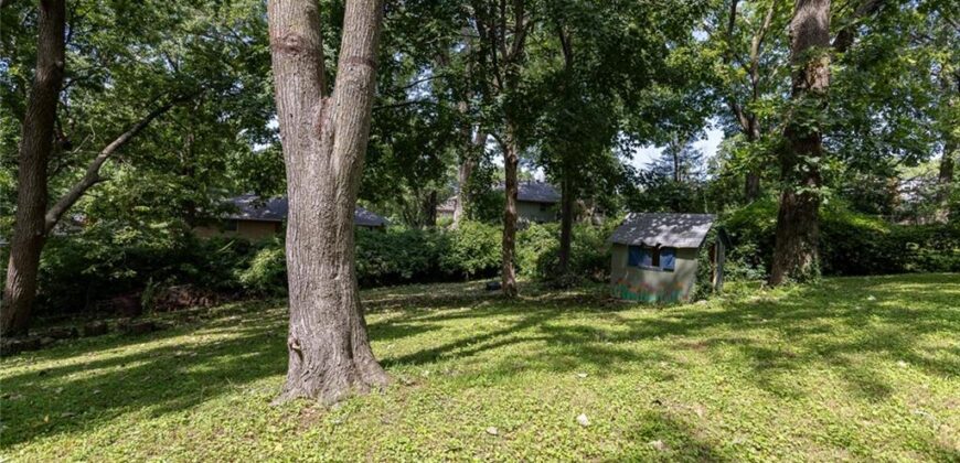 5822 NW Aspen Lane, Kansas City, MO 64152
