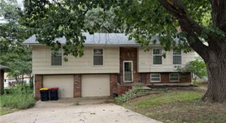 5822 NW Aspen Lane, Kansas City, MO 64152