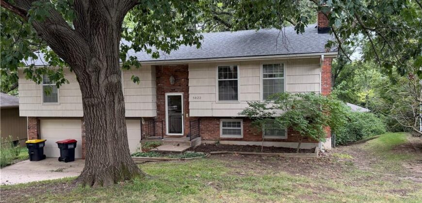 5822 NW Aspen Lane, Kansas City, MO 64152