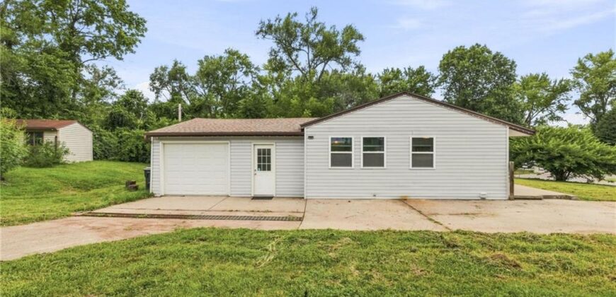 5138 N CORRINGTON Avenue, Kansas City, MO 64119
