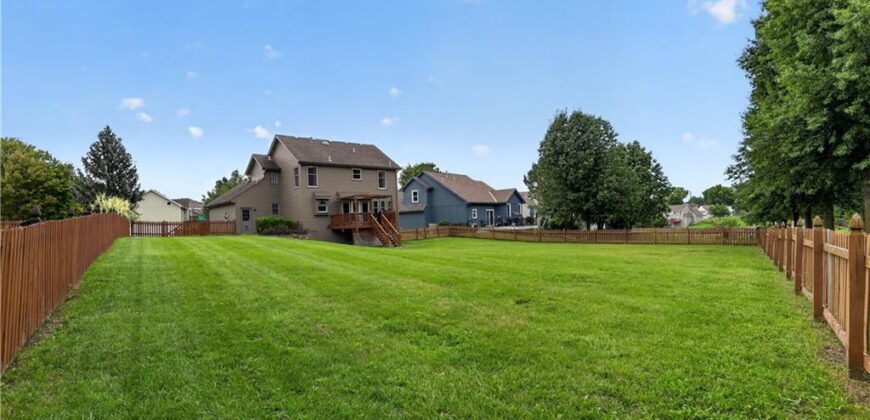 11008 N Farley Avenue, Kansas City, MO 64157