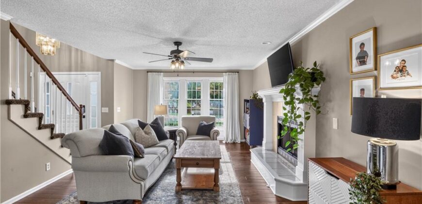 11008 N Farley Avenue, Kansas City, MO 64157