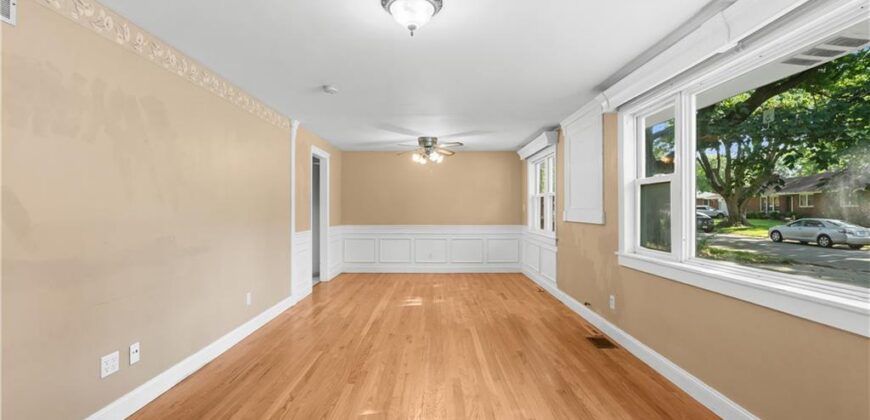 102 Highland Drive, Smithville, MO 64089