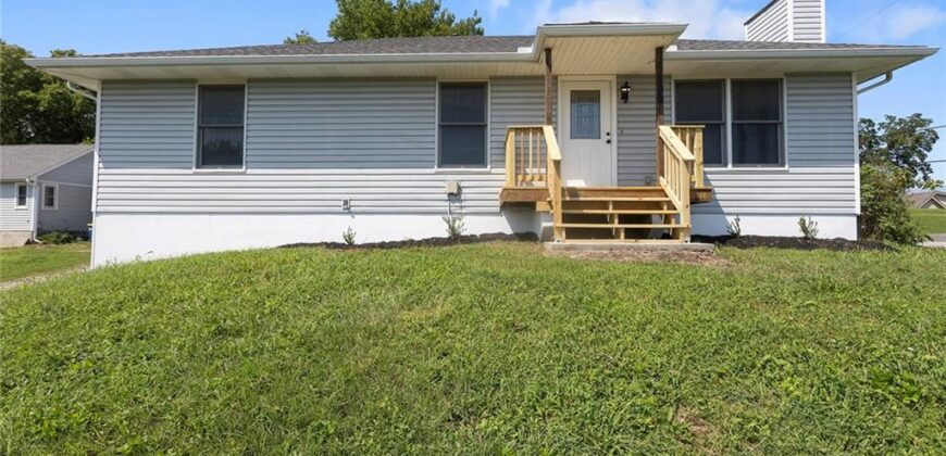 500 S Commercial Avenue, Smithville, MO 64089