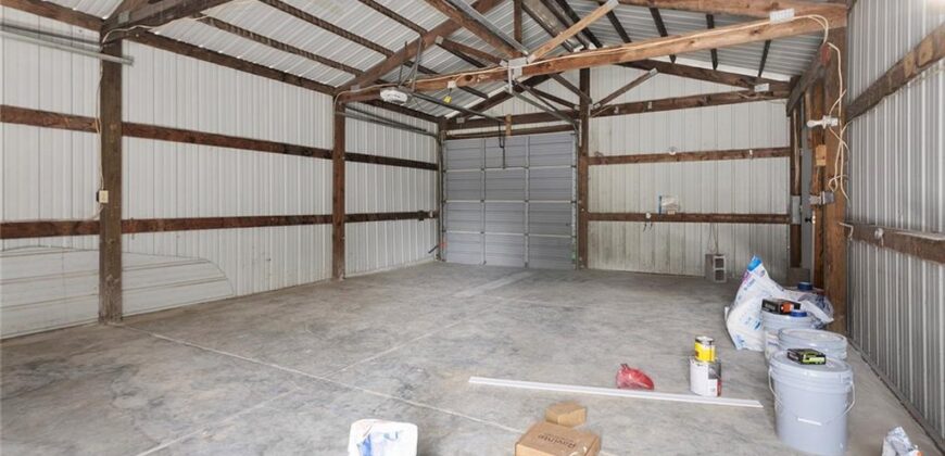 500 S Commercial Avenue, Smithville, MO 64089