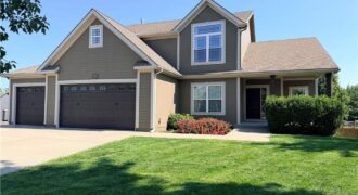 11211 N Richmond Court, Kansas City, MO 64157