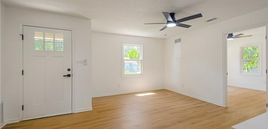 908 NE 44th Street, Kansas City, MO 64116