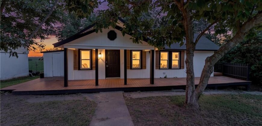 6212 Eugene Field Road, Kansas City, MO 64119