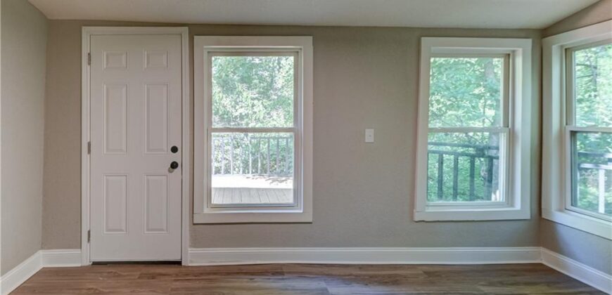 6212 Eugene Field Road, Kansas City, MO 64119