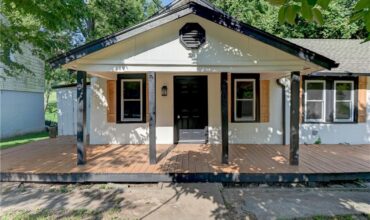 6212 Eugene Field Road, Kansas City, MO 64119