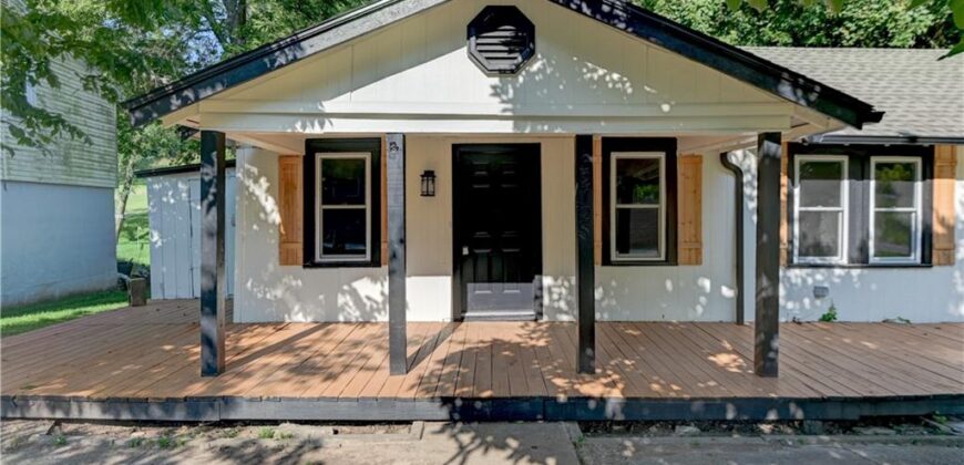 6212 Eugene Field Road, Kansas City, MO 64119