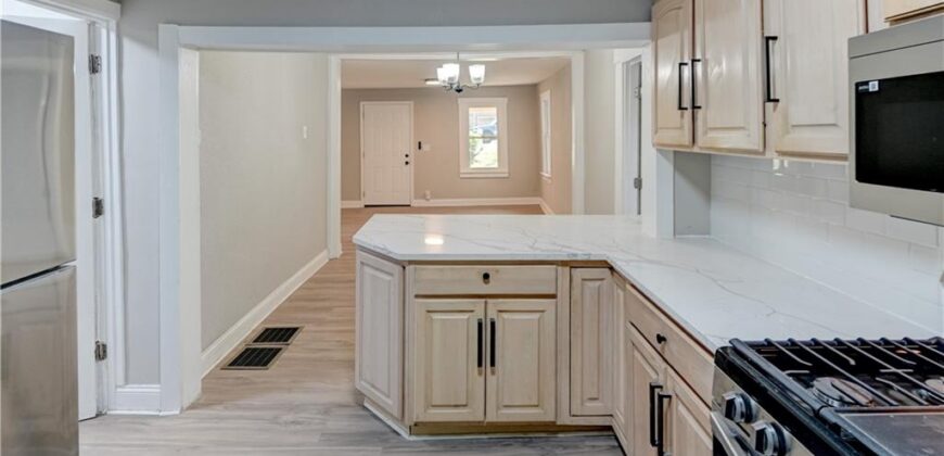 6212 Eugene Field Road, Kansas City, MO 64119