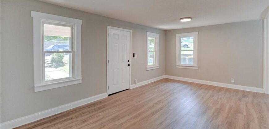 6212 Eugene Field Road, Kansas City, MO 64119