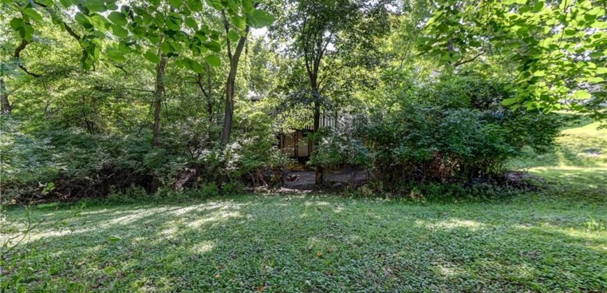 6212 Eugene Field Road, Kansas City, MO 64119