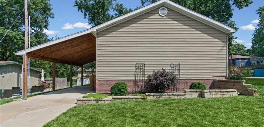 1108 NE 52nd Terrace, Kansas City, MO 64118
