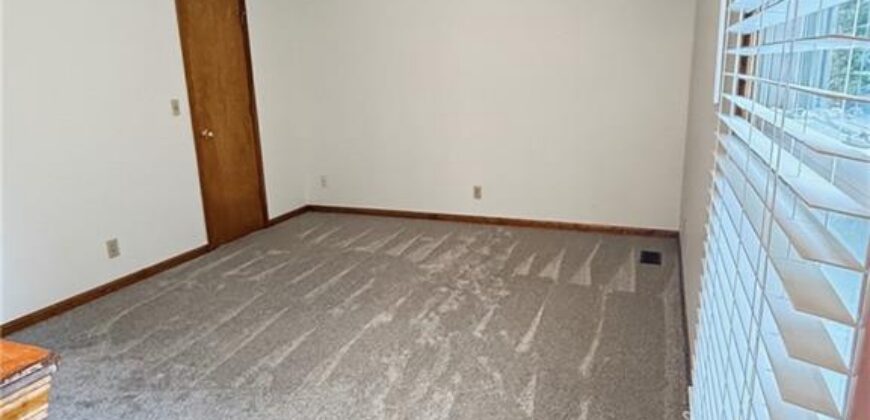 1607 NE 114 Street, Kansas City, MO 64155