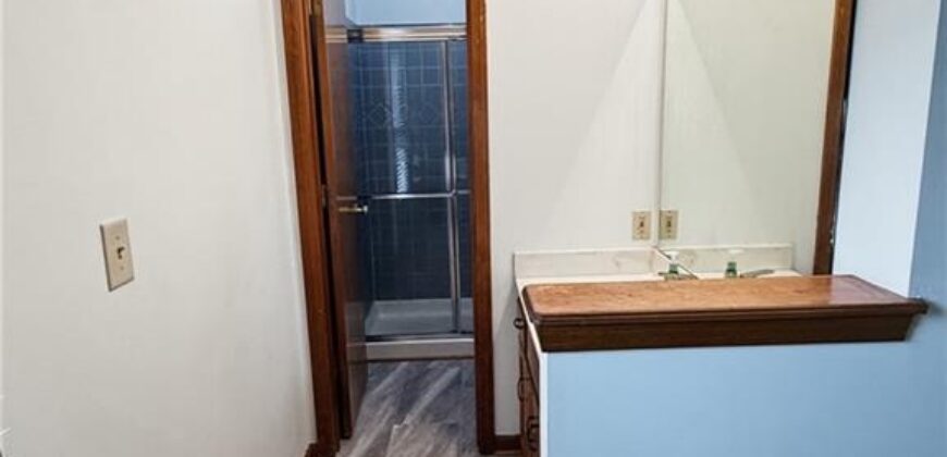 1607 NE 114 Street, Kansas City, MO 64155