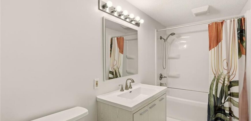 304 NE 88th Street, Kansas City, MO 64155