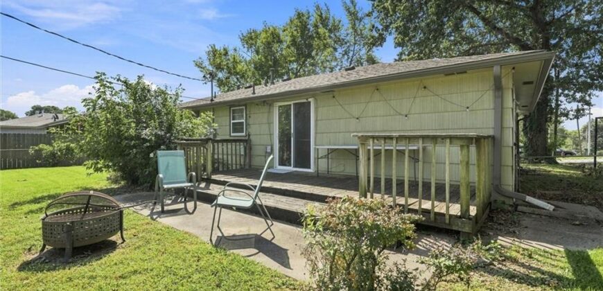 304 NE 88th Street, Kansas City, MO 64155