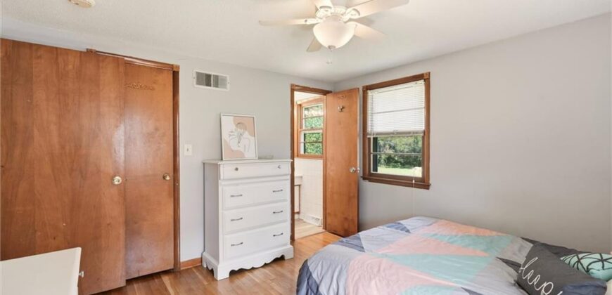 304 NE 88th Street, Kansas City, MO 64155
