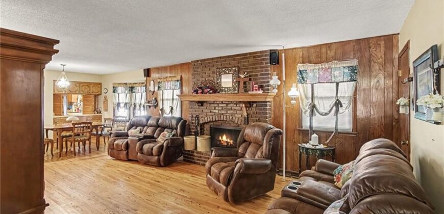 420 Glendale Road, Liberty, MO 64068