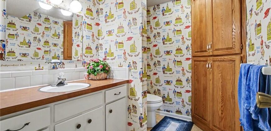 420 Glendale Road, Liberty, MO 64068