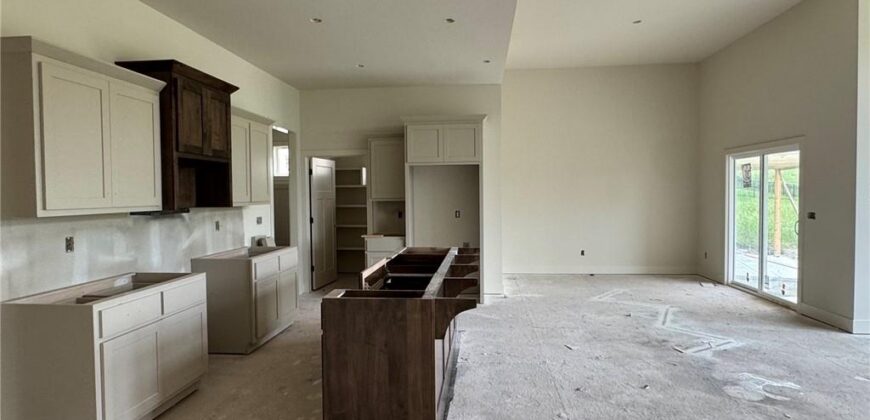 2144 Black Walnut Drive, Liberty, MO 64068