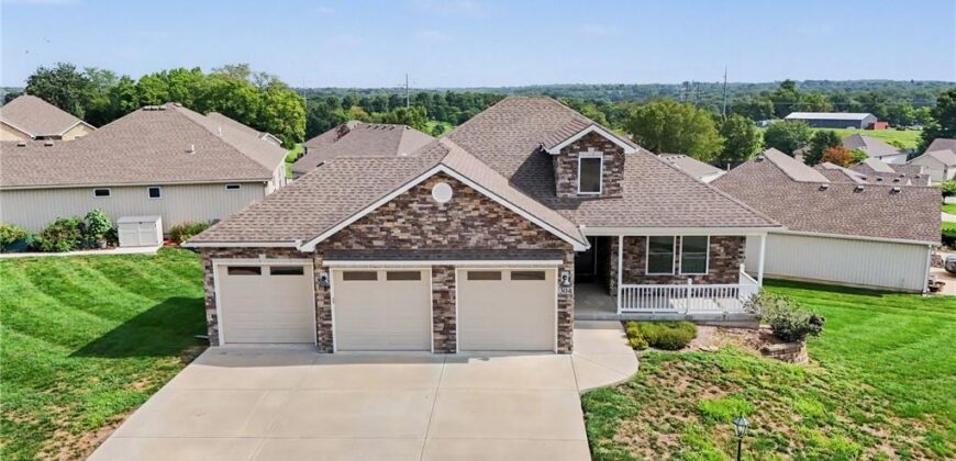 304 Prairie Rose Circle, Smithville, MO 64089