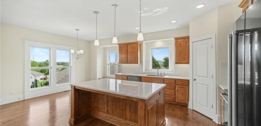 304 Prairie Rose Circle, Smithville, MO 64089