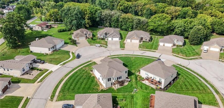 304 Prairie Rose Circle, Smithville, MO 64089