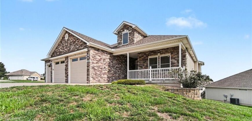 304 Prairie Rose Circle, Smithville, MO 64089