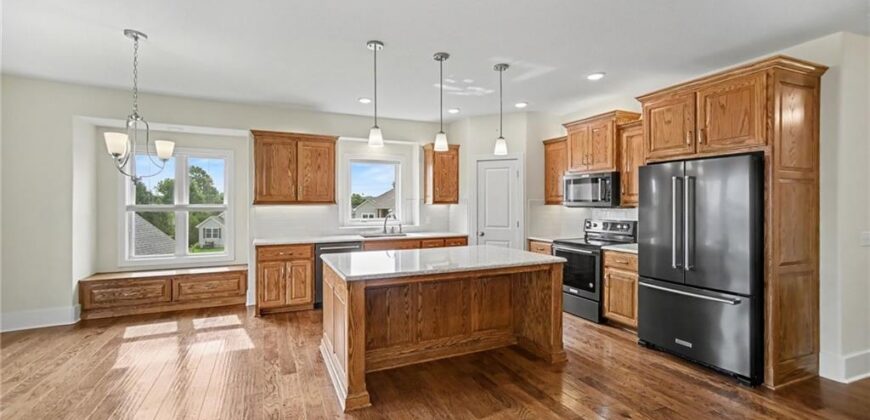 304 Prairie Rose Circle, Smithville, MO 64089