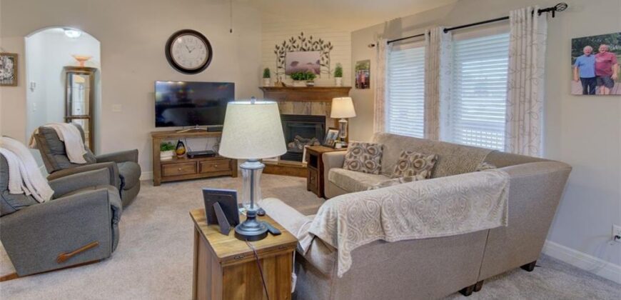 13305 N Copper Ridge Drive, Platte City, MO 64079