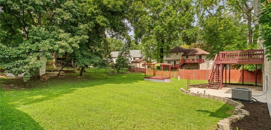 8706 N Troost Avenue, Kansas City, MO 64155