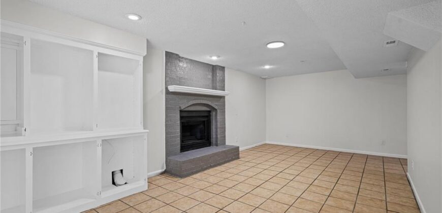 8706 N Troost Avenue, Kansas City, MO 64155