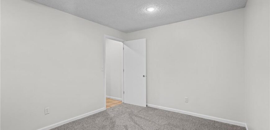 8706 N Troost Avenue, Kansas City, MO 64155
