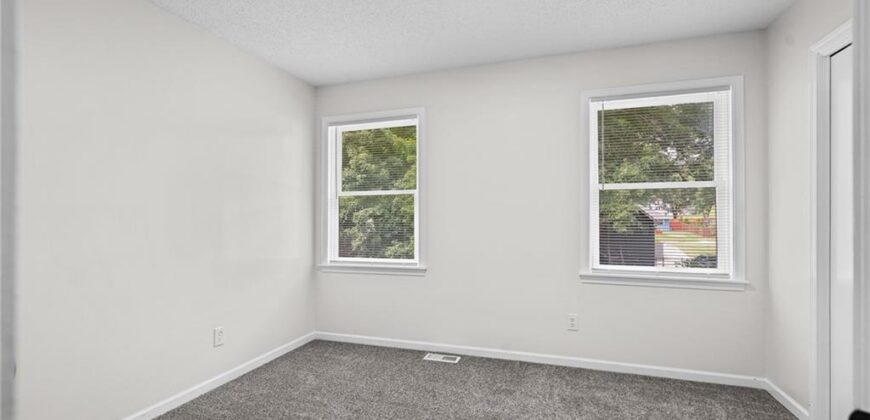 8706 N Troost Avenue, Kansas City, MO 64155