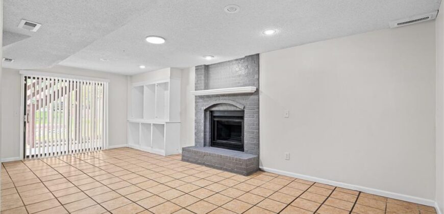 8706 N Troost Avenue, Kansas City, MO 64155