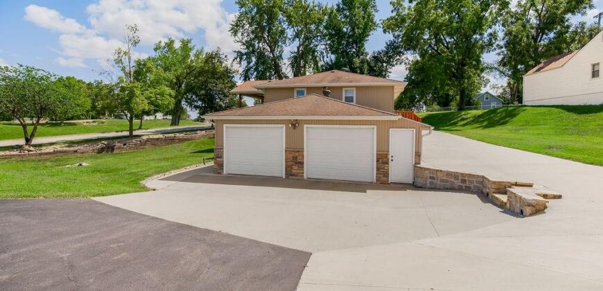 5001 NW High Drive, Riverside, MO 64150