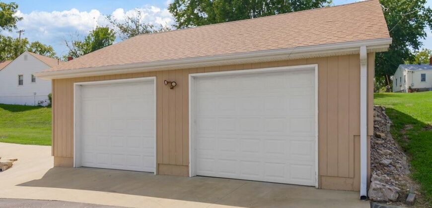 5001 NW High Drive, Riverside, MO 64150