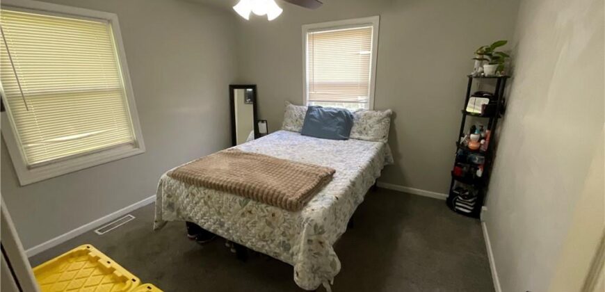 1111 NE 43rd Street, Kansas City, MO 64116