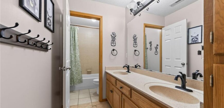 9431 N Monroe Court, Kansas City, MO 64156