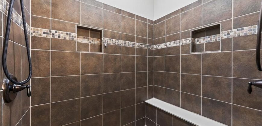 9431 N Monroe Court, Kansas City, MO 64156