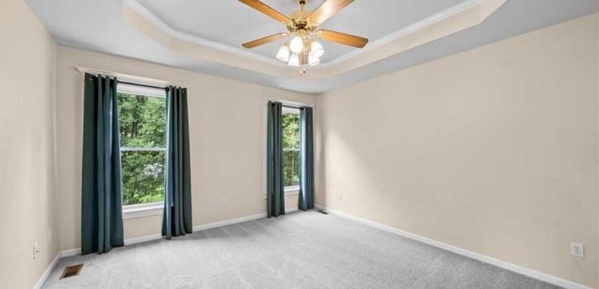 201 Mesa Drive, Smithville, MO 64089