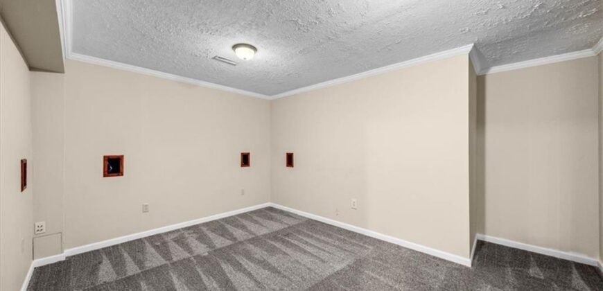 201 Mesa Drive, Smithville, MO 64089