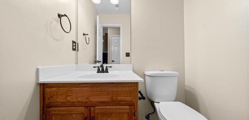 201 Mesa Drive, Smithville, MO 64089