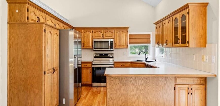 201 Mesa Drive, Smithville, MO 64089