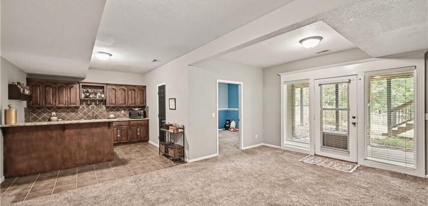 10726 N Tennessee Avenue, Kansas City, MO 64157